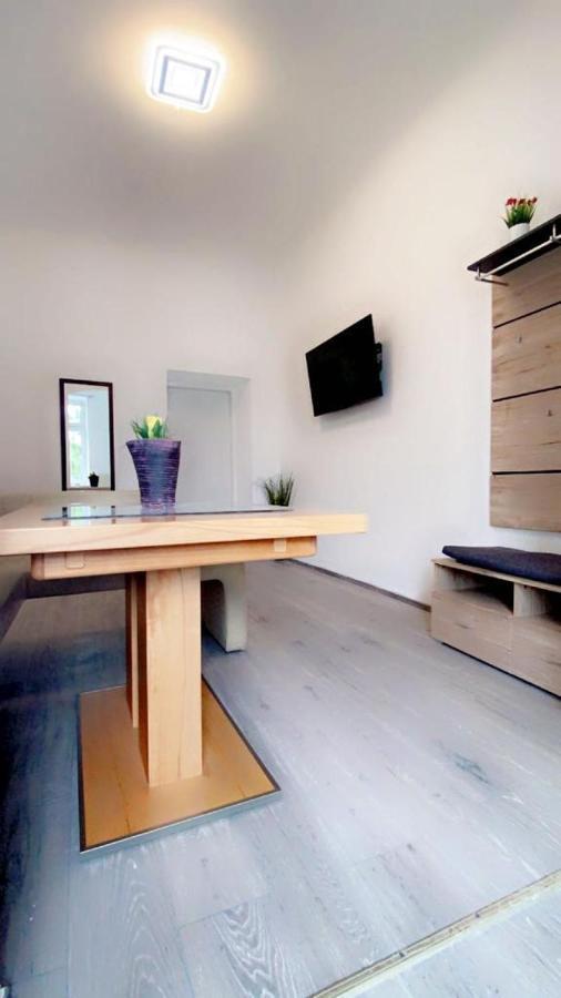 Premier Quad Room Wh Wenen Buitenkant foto